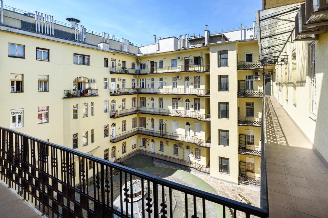 Rakoczi Road Central Location Будапеща Екстериор снимка